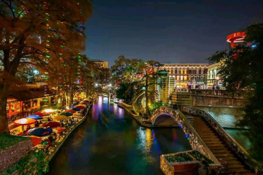 Viva Fiesta Condo On San Antonio Riverwalk 외부 사진
